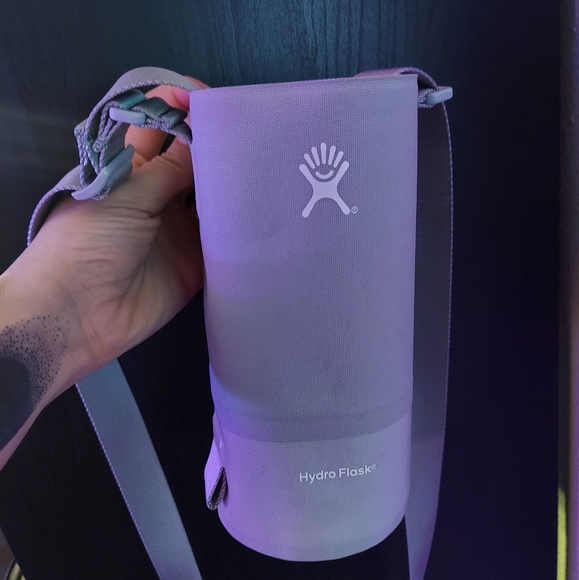 Hydro Flask Carrier - Picture 1 of 5